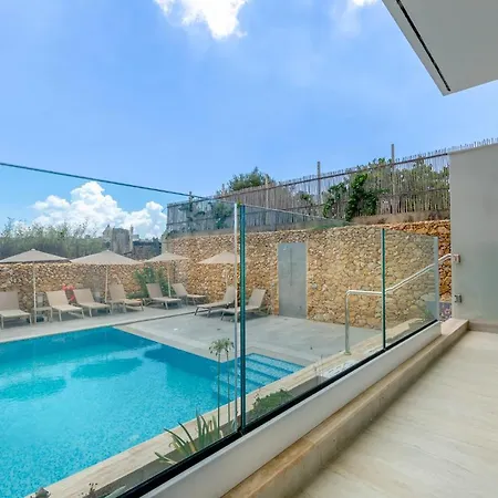 Ultra-modern 3br W/pool + Ac Near Ramla Bay & Cave * Nadur
