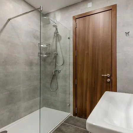 Ultra-modern 3br W/pool + Ac Near Ramla Bay & Cave Διαμέρισμα Nadur