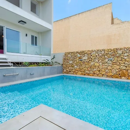 Διαμέρισμα Ultra-modern 3br W/pool + Ac Near Ramla Bay & Cave *